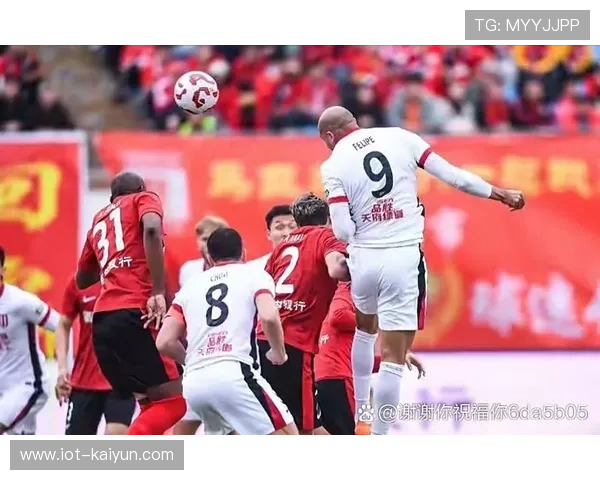 2025赛季中超冠军争夺战进入白热化：海港领跑，蓉城紧咬